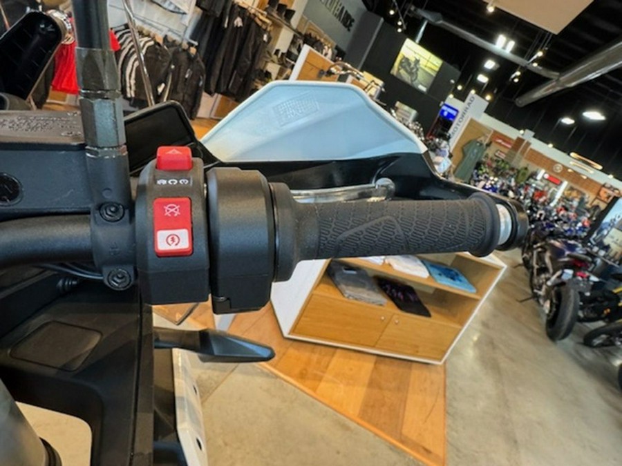 2024 KTM Adventure 890 R