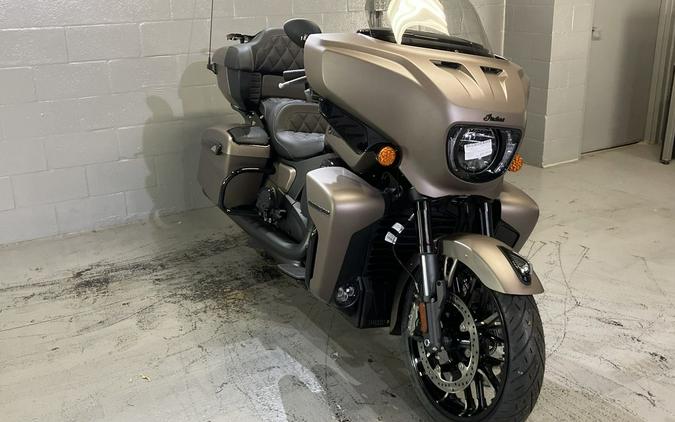 2025 Indian Motorcycle® Roadmaster® PowerPlus Dark Horse® w/PowerBand Nara Bronze Smoke