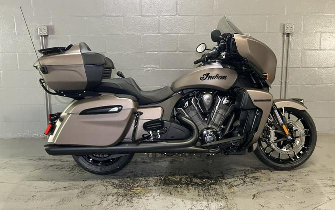 2025 Indian Motorcycle® Roadmaster® PowerPlus Dark Horse® w/PowerBand Nara Bronze Smoke
