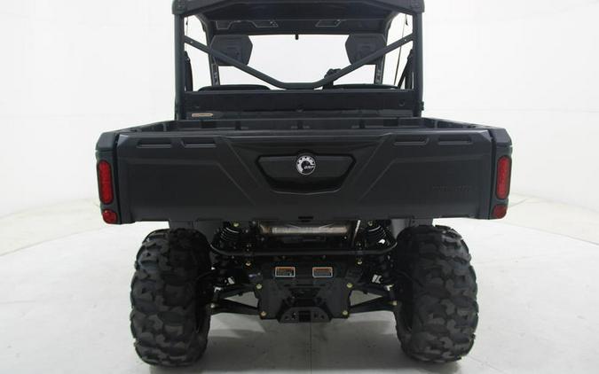 2026 Can-Am® Defender HD9