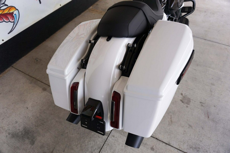 2024 Harley-Davidson Street Glide® White Onyx Pearl