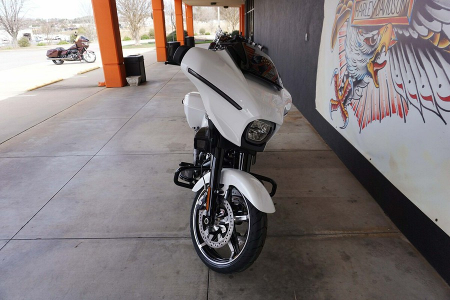 2024 Harley-Davidson Street Glide® White Onyx Pearl