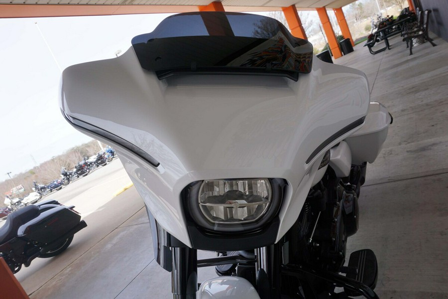 2024 Harley-Davidson Street Glide® White Onyx Pearl