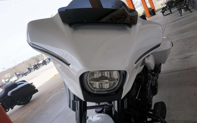 2024 Harley-Davidson Street Glide® White Onyx Pearl