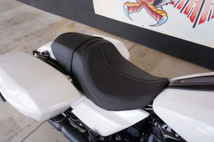 2024 Harley-Davidson Street Glide® White Onyx Pearl