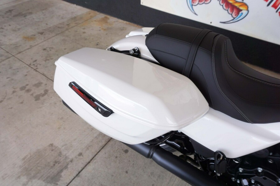 2024 Harley-Davidson Street Glide® White Onyx Pearl