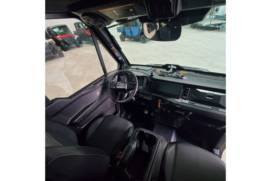 2026 Can-Am Defender Limited HD11