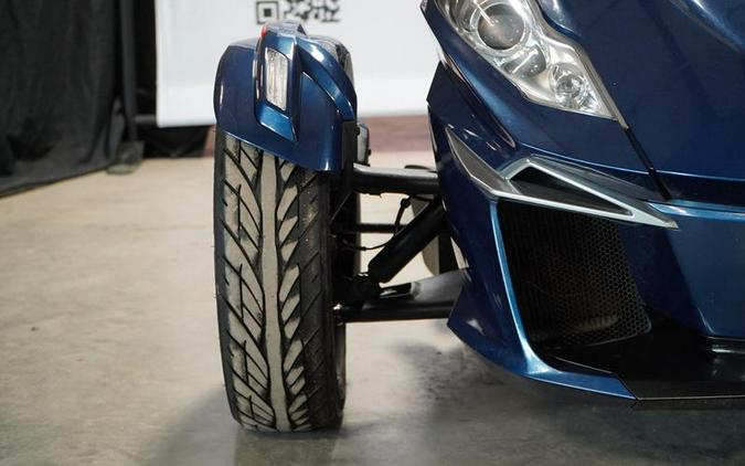 2016 Can-Am® Spyder® RT-S 6-Speed Semi-Automatic (SE6)