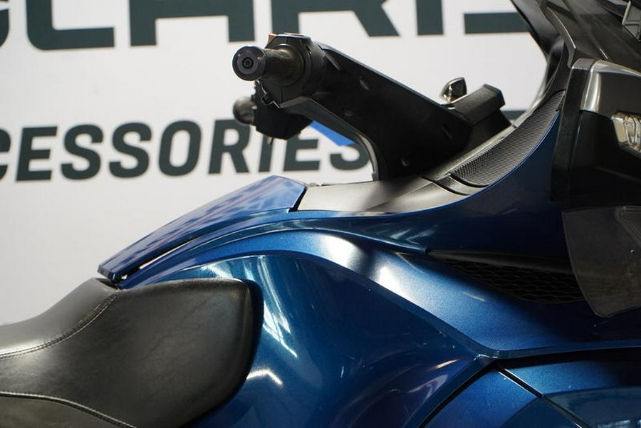 2016 Can-Am® Spyder® RT-S 6-Speed Semi-Automatic (SE6)