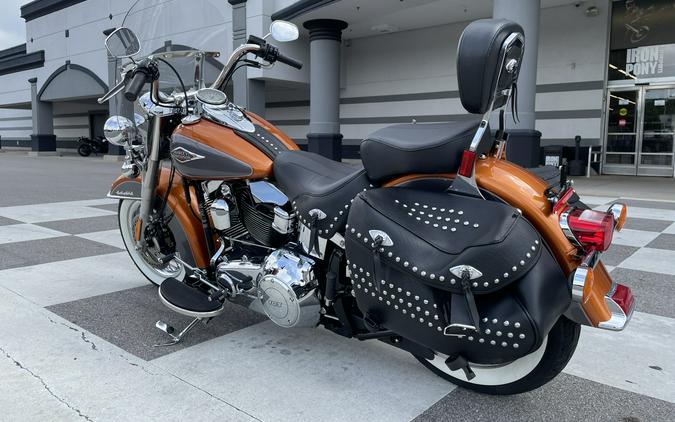 2015 Harley-Davidson® FLSTC Heritage Softail® Classic