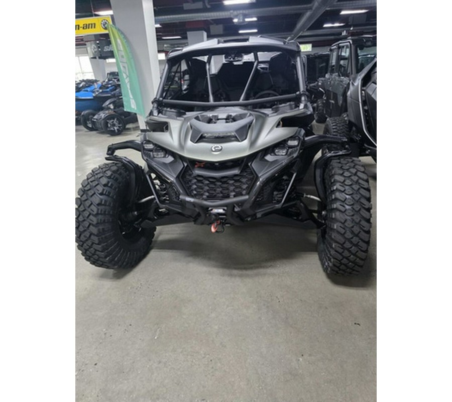 2027 Can-Am Maverick R X Rc