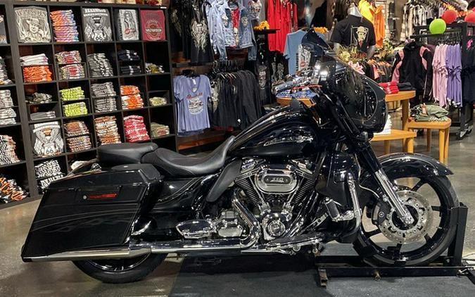 2012 Harley-Davidson FLHXSE3 - CVO Street Glide