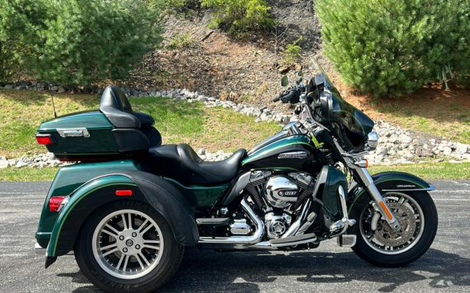 2016 Harley-Davidson Trike FLHTCUTG - Tri Glide Ultra