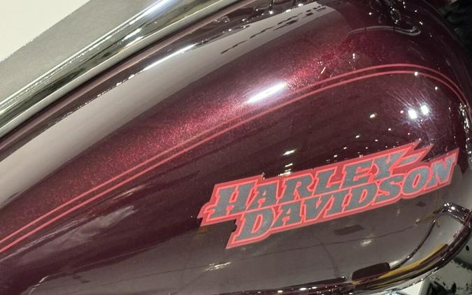 2005 Harley-Davidson® Electra Glide® Standard Black Cherry Pearl