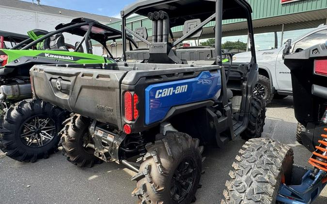 2023 Can-Am Defender XT HD10