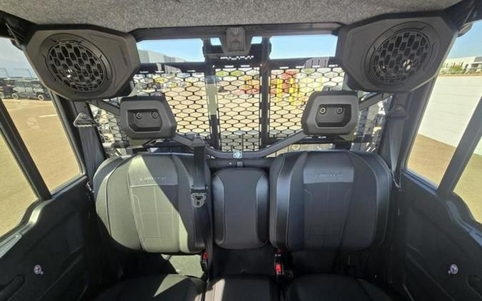 2027 Can-Am Defender XU MAX Limited HD11