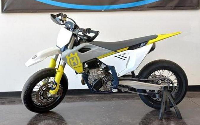 2023 Husqvarna® FS 450