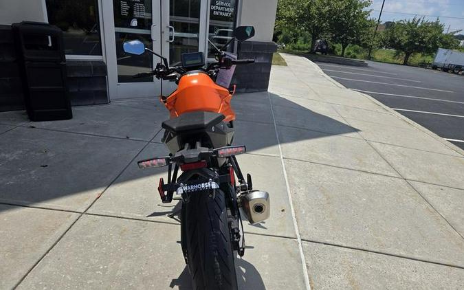 2024 KTM 990 Duke