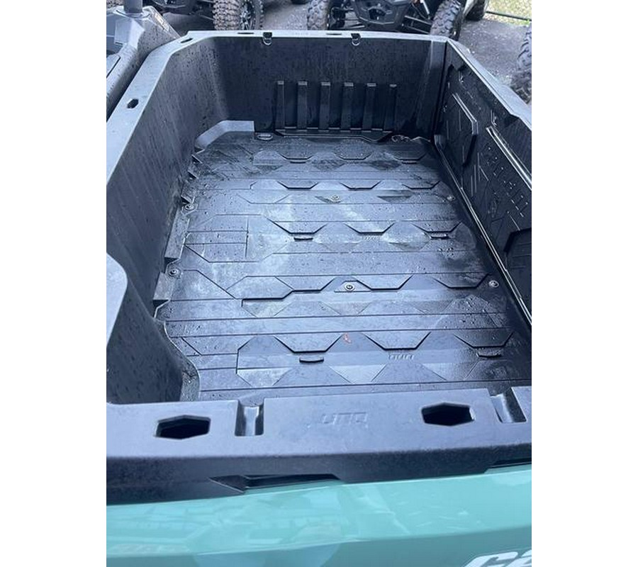 2025 Can-Am® Commander DPS 700