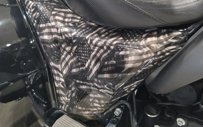 2023 Harley-Davidson® Tri Glide® Ultra Vivid Black FLHTCUTG