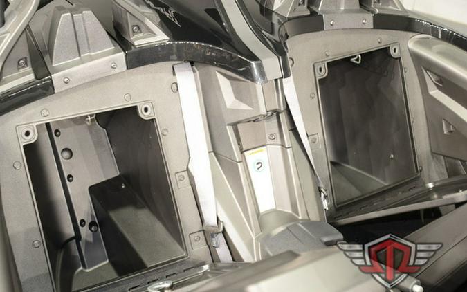 2024 Polaris Slingshot Slingshot S w/ Technology Package I Jet Black S W Technology Package I