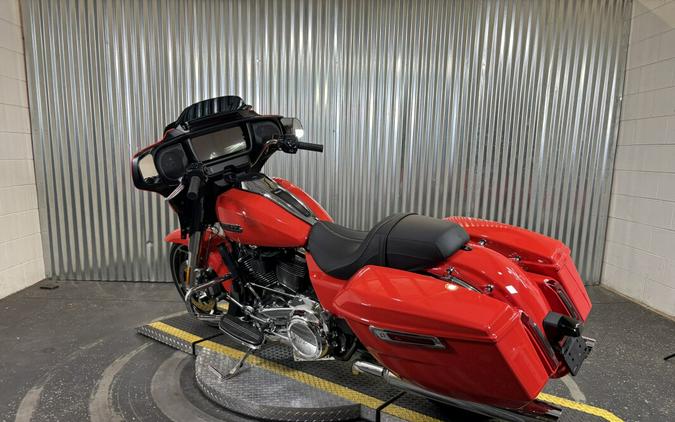 2026 Harley-Davidson Street Glide Blood Orange Chrome Trim