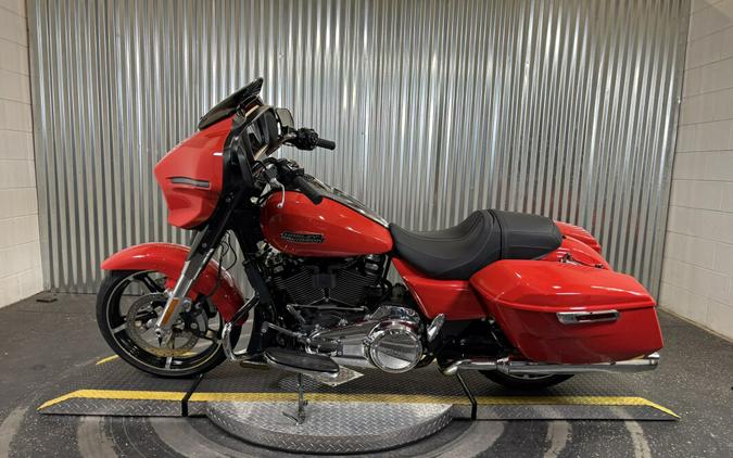 2026 Harley-Davidson Street Glide Blood Orange Chrome Trim