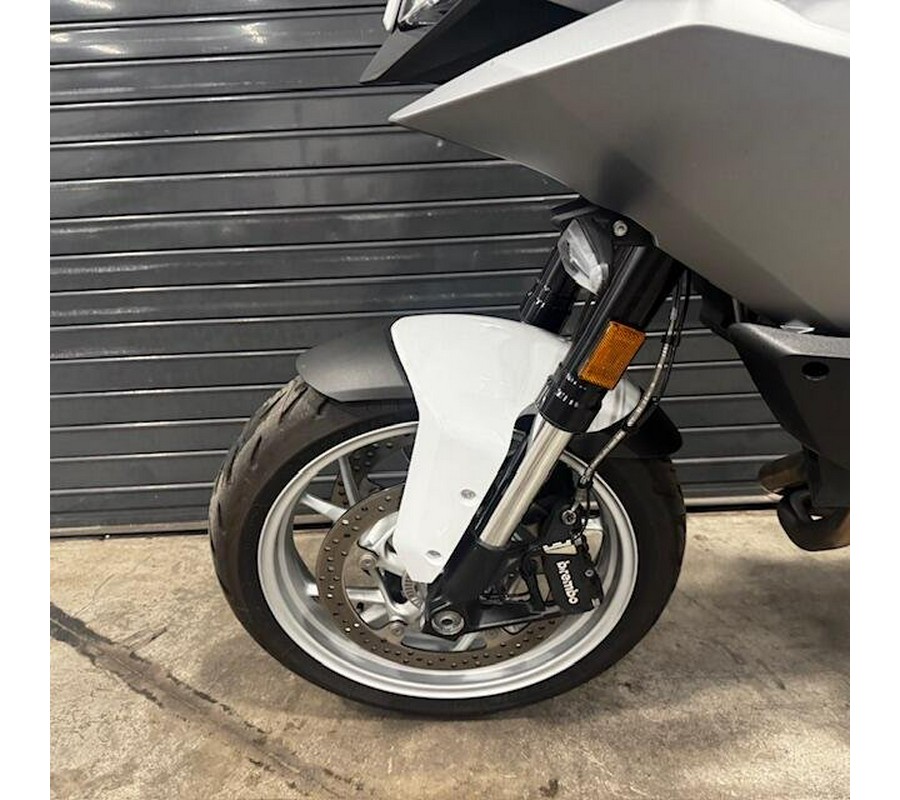 2023 BMW F 900 XR