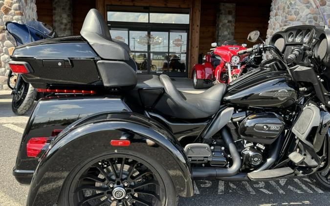 FLHTCUTG 2025 Tri Glide Ultra