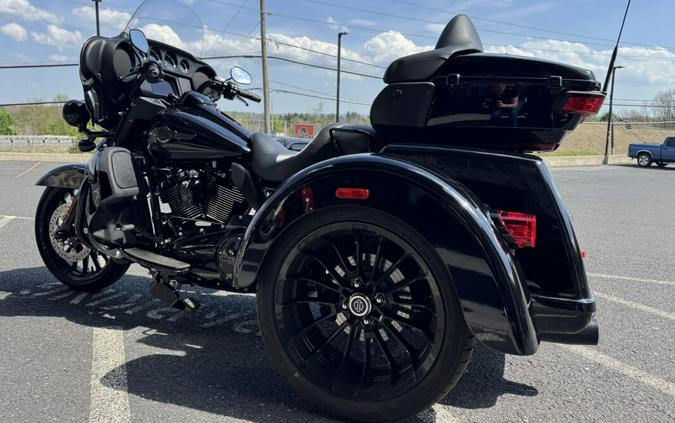 FLHTCUTG 2025 Tri Glide Ultra