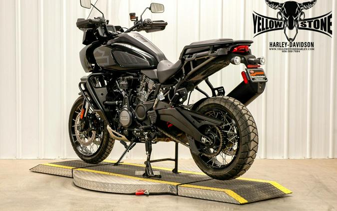 2021 Harley-Davidson Pan America™ 1250 Special Vivid Black