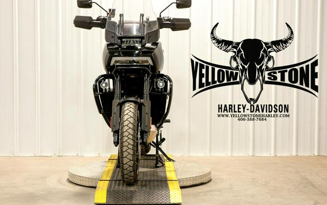 2021 Harley-Davidson Pan America™ 1250 Special Vivid Black