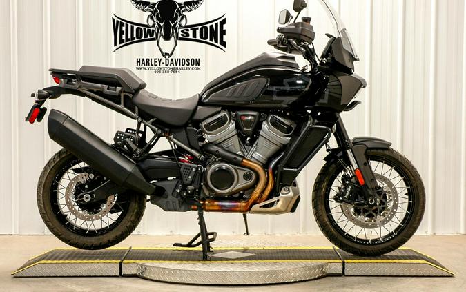 2021 Harley-Davidson Pan America™ 1250 Special Vivid Black