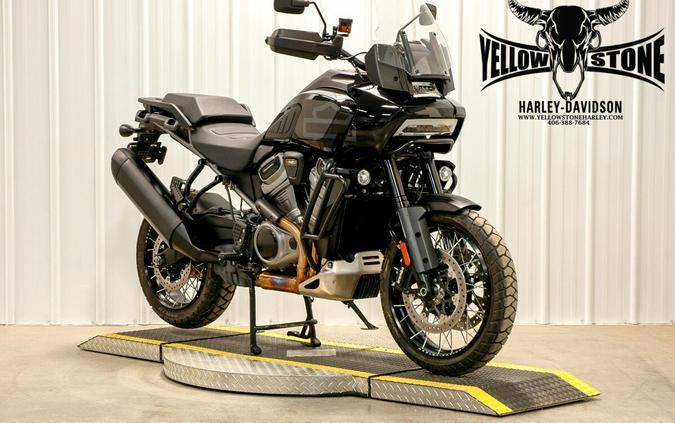 2021 Harley-Davidson Pan America™ 1250 Special Vivid Black