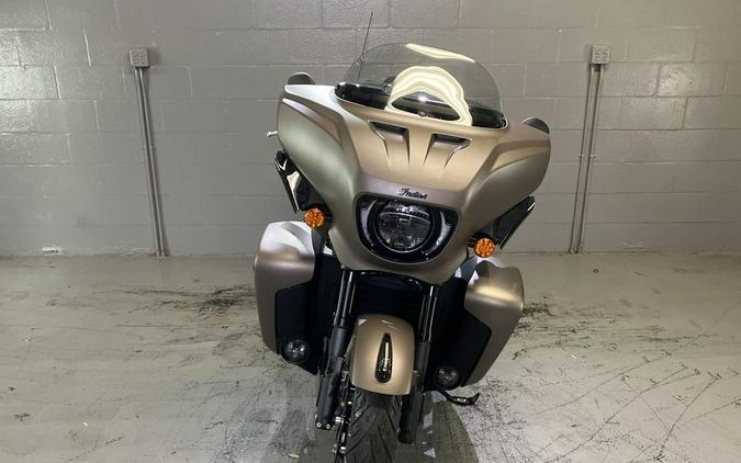 2025 Indian Motorcycle® Roadmaster® PowerPlus Dark Horse® Nara Bronze Smoke