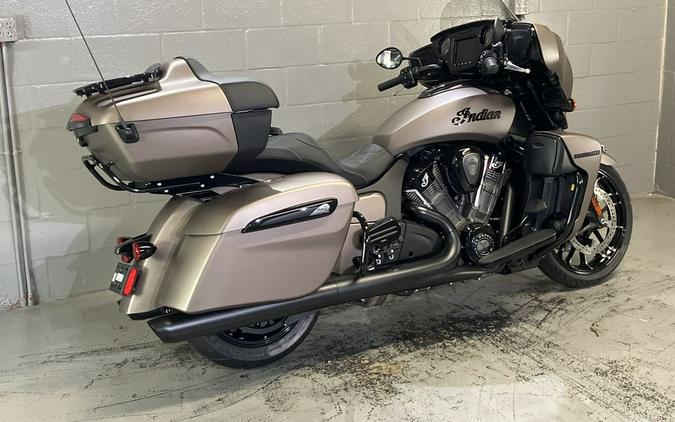 2025 Indian Motorcycle® Roadmaster® PowerPlus Dark Horse® Nara Bronze Smoke
