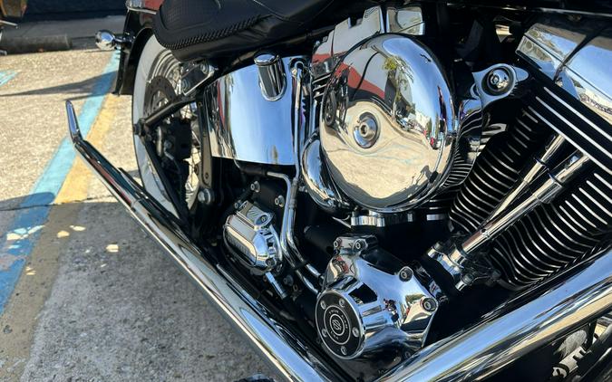 2016 Harley-Davidson Softail® Deluxe