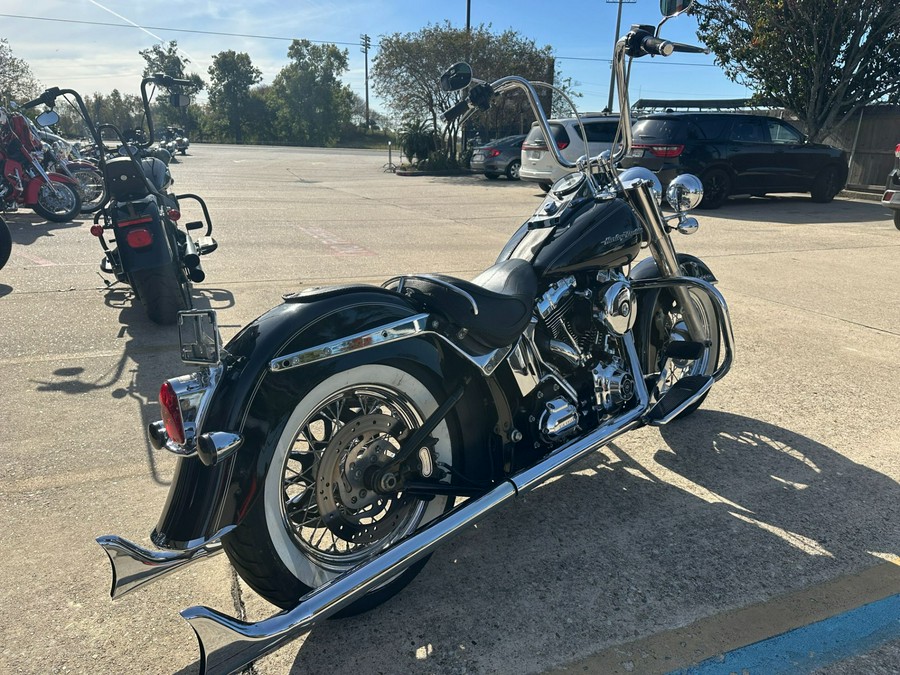 2016 Harley-Davidson Softail® Deluxe
