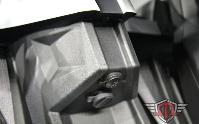 2024 Polaris Slingshot Slingshot S w/ Technology Package I Moonlight Whi S W Technology Package I