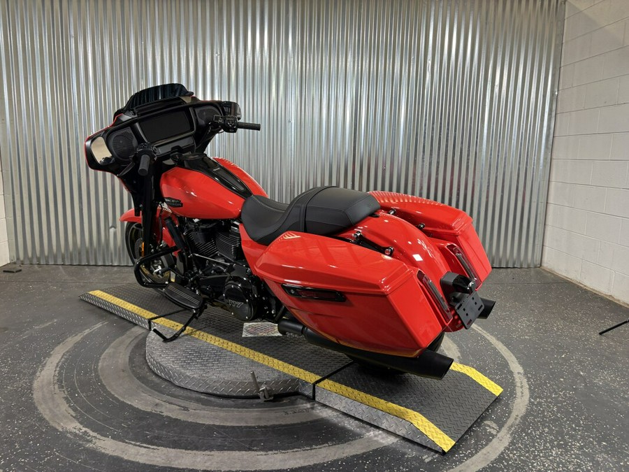 2026 Harley-Davidson Street Glide Blood Orange Black Trim