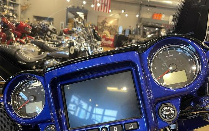 2024 Indian Motorcycle® Roadmaster® Limited with Powerband Audio Package Spirit Blue Metallic