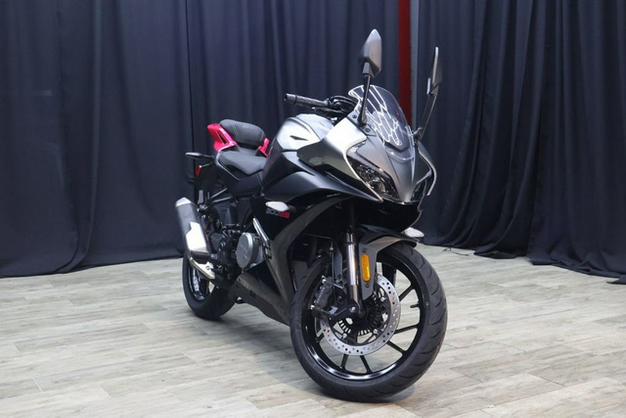2025 CFMOTO 300SS SS