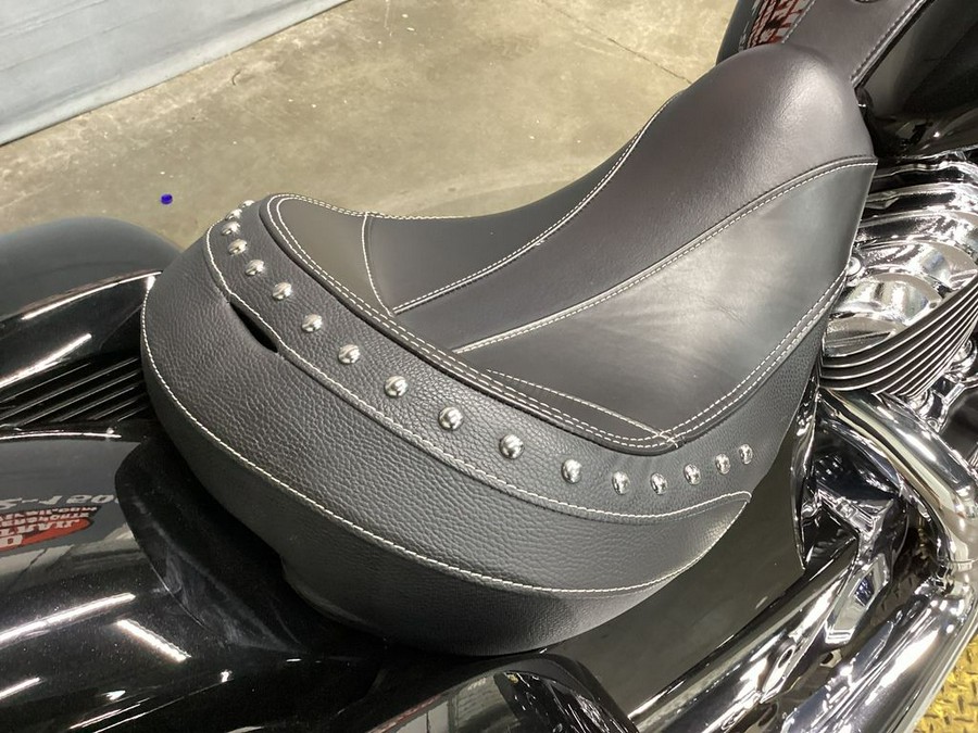 2023 Indian Motorcycle® Chieftain® Limited Black Metallic