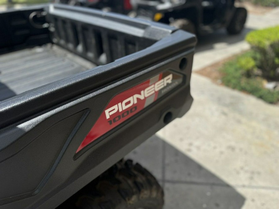 2025 Honda Pioneer 1000 Deluxe