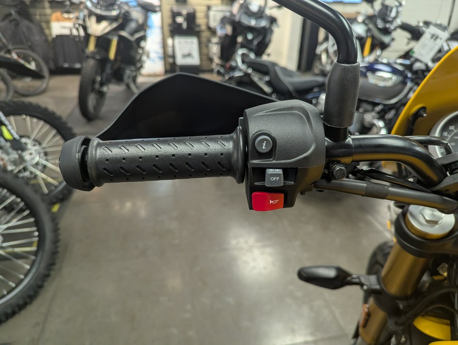 2026 Triumph Scrambler 400 XC