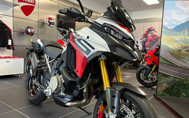 2025 Ducati Multistrada V4 RS