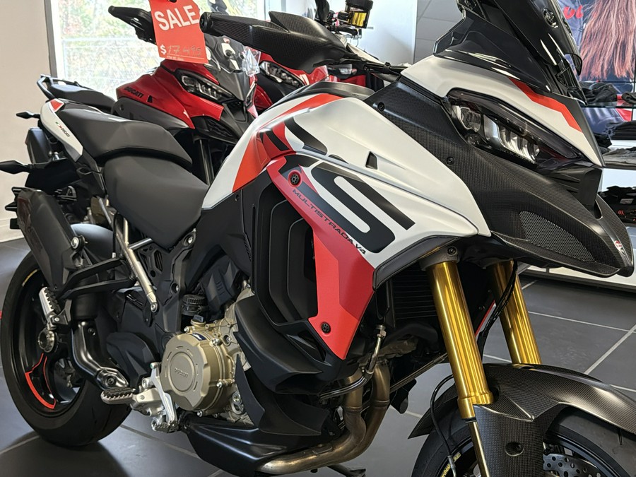 2025 Ducati Multistrada V4 RS