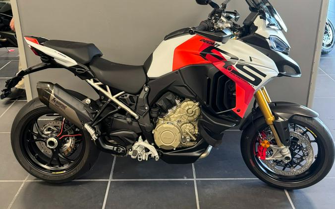 2025 Ducati Multistrada V4 RS