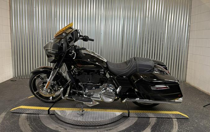 2025 Harley-Davidson Street Glide Vivid Black