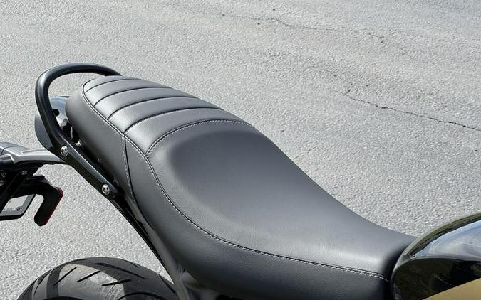 2026 Triumph Speed 400 Pearl Metallic White/Phantom Black
